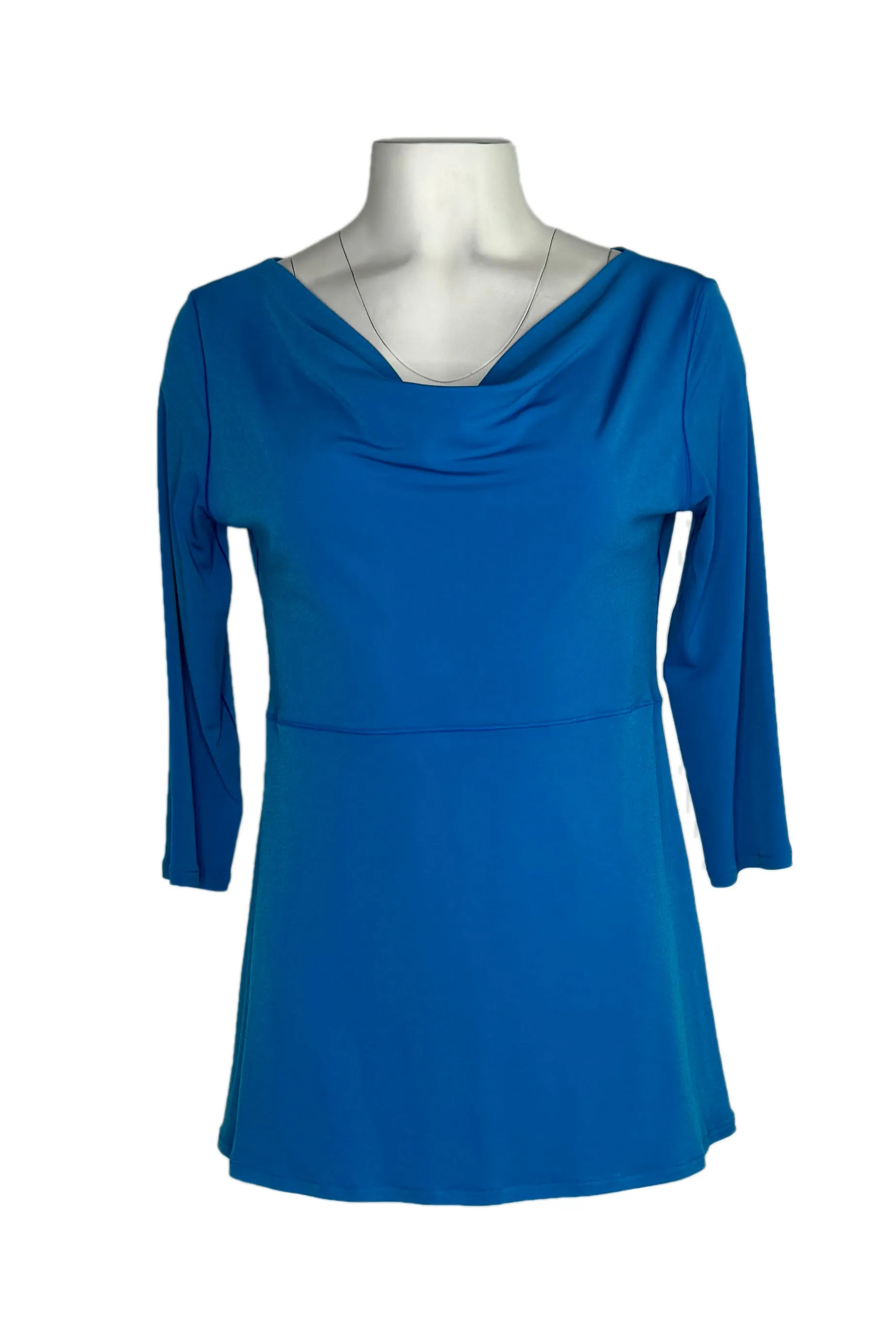 Cowl neck 3/4 sleeve low top